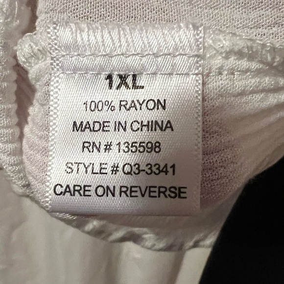 Cure Women's White Blouse Sz XL Sheer & Sexy V-Neck Hi/Low & 3/4 Puffed Sleeve - Picture 5 of 5